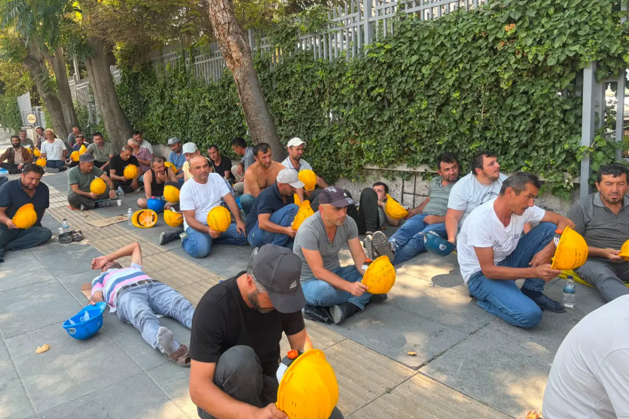 Madencilerin Bakanlık önündeki direnişi 14. gününde: 'Yarın ve öbür gün çözüm bekliyoruz'