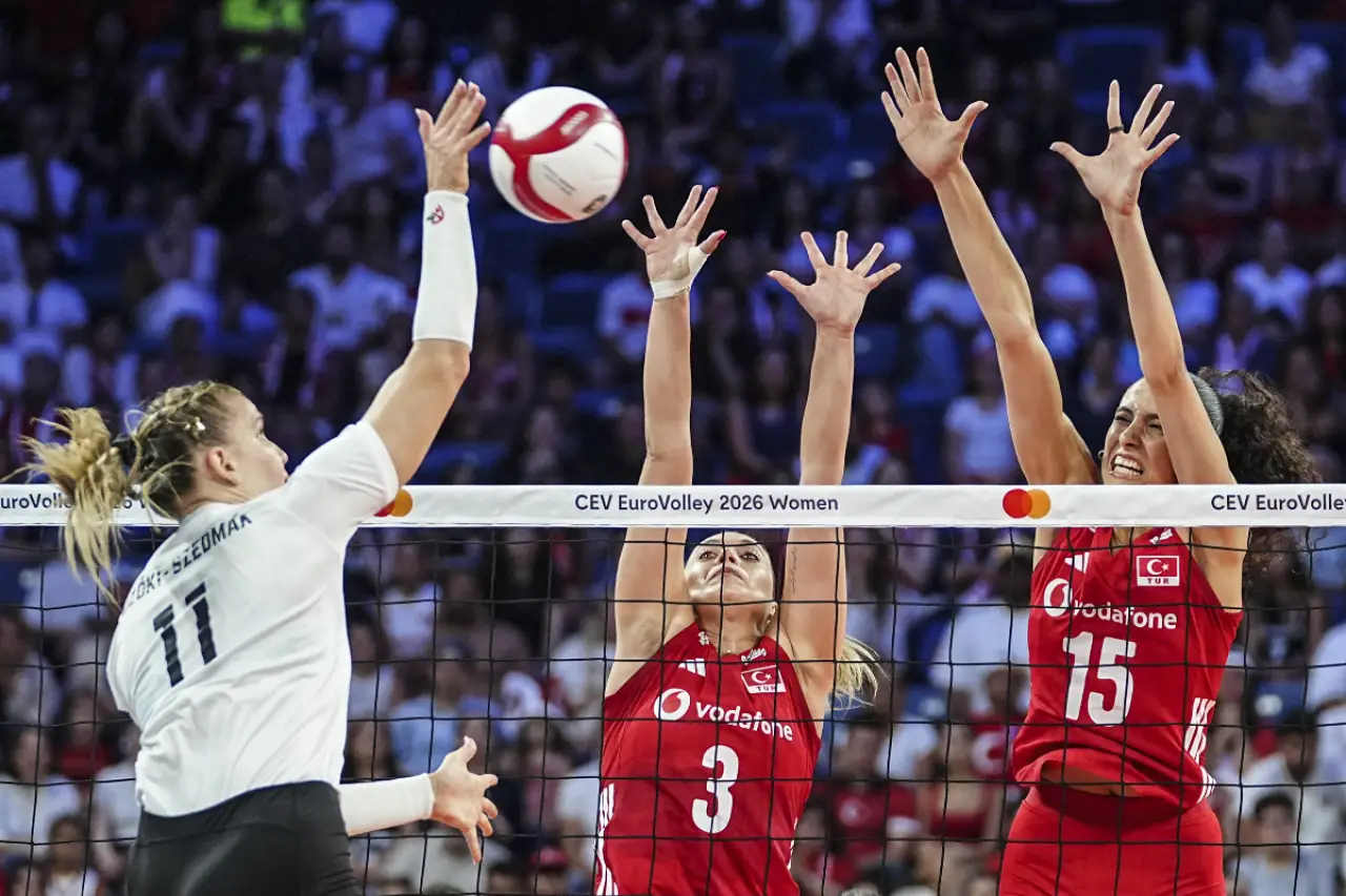 A Milli Kadın Voleybol Takımı, Macaristan'ı yenerek üçte üç yaptı