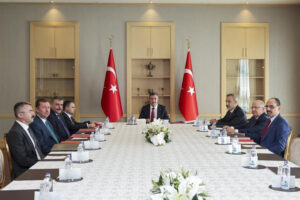 Çerçeve yasa kurulu ilk toplantısını yaptı: Dört alt komisyon kuruldu