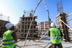 Hatay'da inşaatta iş cinayeti: Üzerine beton mikserinin galvaniz borusu düşen işçi hayatını kaybetti