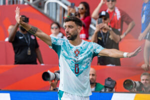 İngiltere'de yılın futbolcusu Bruno Fernandes