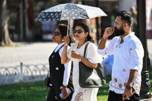 Meteorolojiden çifte uyarı: Bir yanda 40 derece sıcaklık, bir yanda sağanak (26.08.2026)