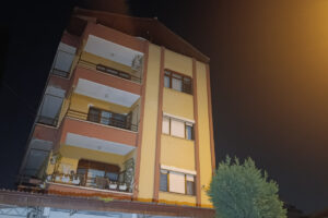 Kocaeli'de 4 katlı bina tedbiren boşaltıldı