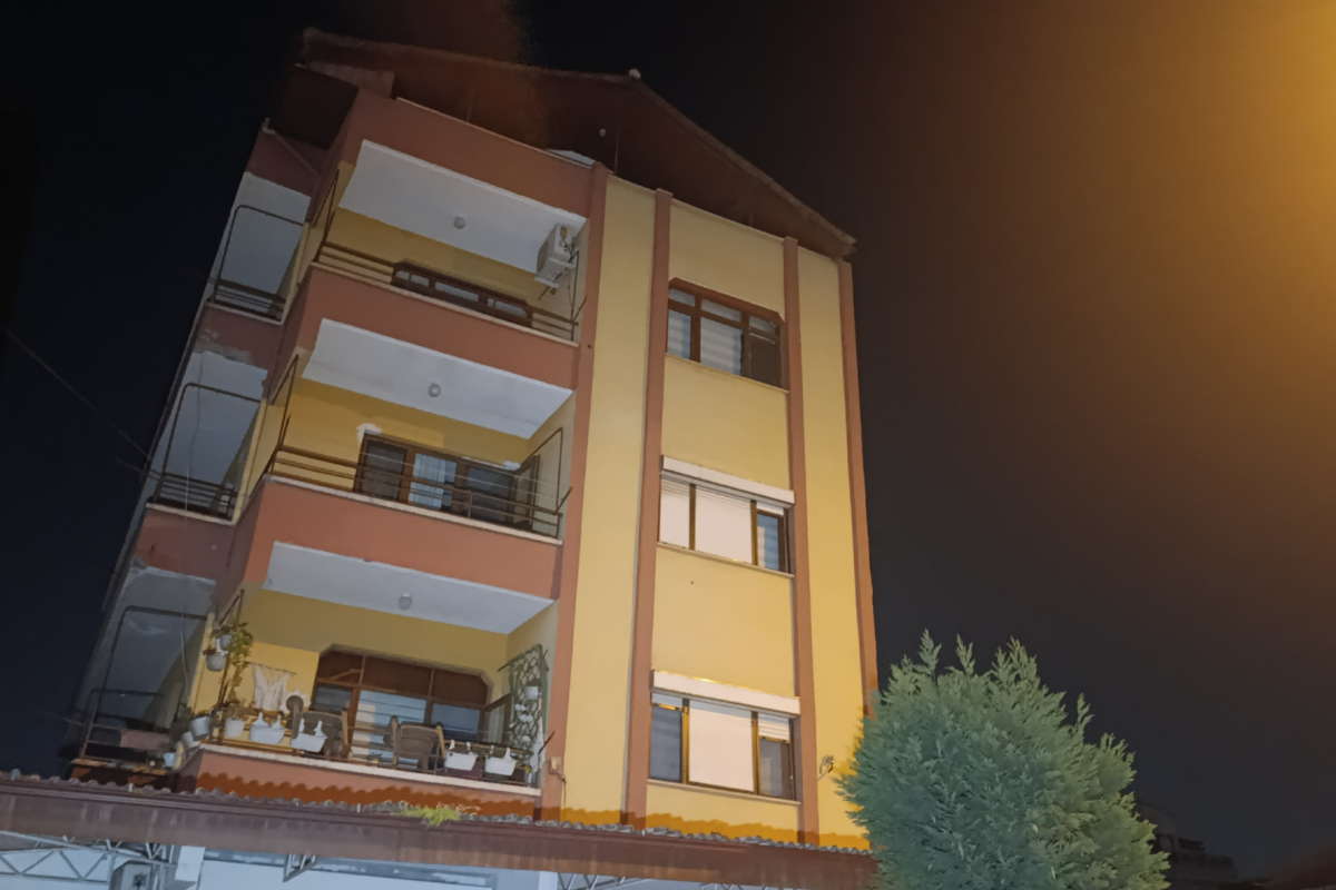 Kocaeli'de 4 katlı bina tedbiren boşaltıldı