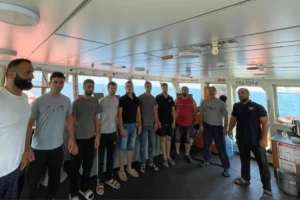 Samsun'da denizcilerin gemide direnişi sürüyor: Tüm alacaklarımızı istiyoruz, tehdidi bırakın!