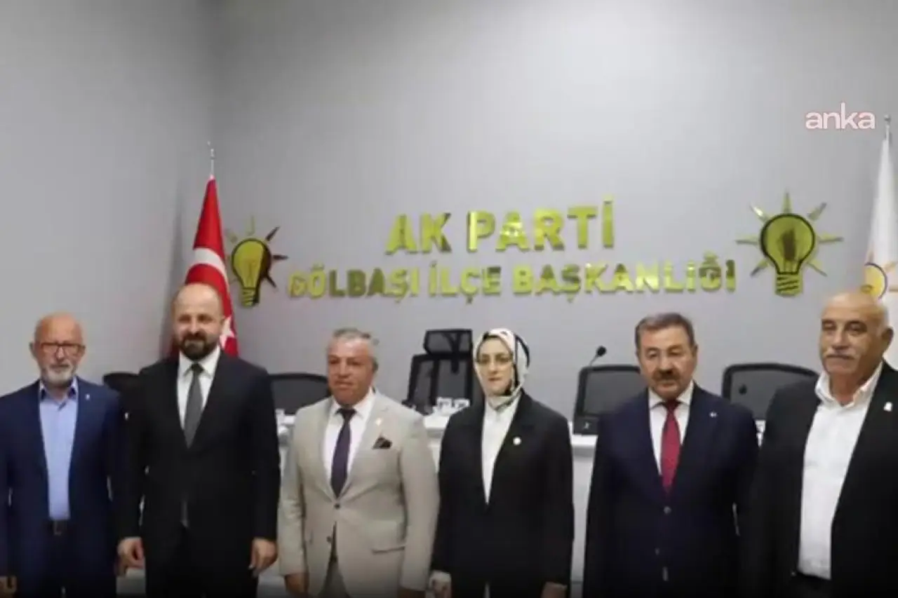 Gölbaşı'nda 6 belediye meclis üyesi AKP'ye katıldı