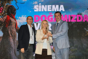 1. Çatalca Film Festivali başladı: İlk Altın Erguvan Onur Ödülü Hale Soygazi’ye