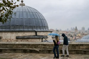 AKOM İstanbul için yeni tahminini açıkladı: Yağış gidiyor, sıcaklıklar yeniden yükseliyor