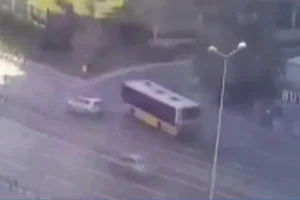 Zeytinburnu'nda 2 kişinin öldüğü İETT otobüsü kazası soruşturması: Kazaya neden olan otomobil sürücüsü tutuklandı