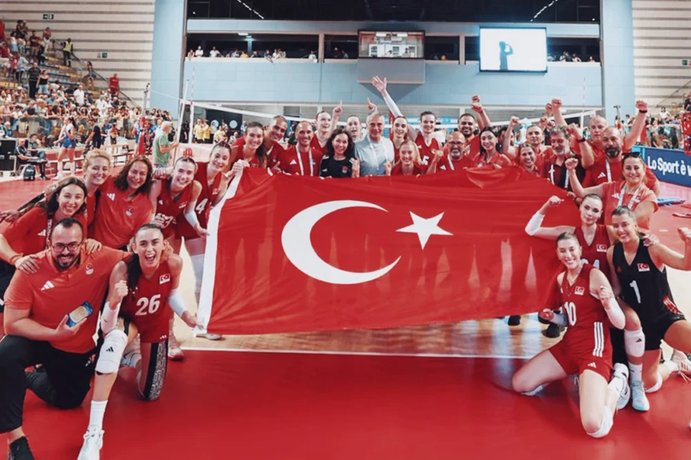Kadın Milli Voleybol Takımı, Akdeniz Oyunları'nda şampiyon: İtalya'ya set vermedi