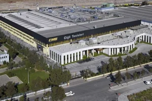 CMS basamak basamak yükselirken işçiler kan ter içinde