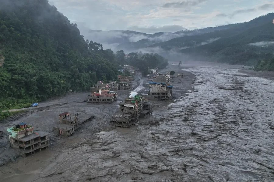 Nepal'de sel felaketi: Hidroelektrik tünellerinde mahsur kalan 933 işçiye ulaşılmaya çalışılıyor