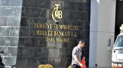 Merkez Bankası yıl sonu enflasyon tahminini iki puan artırdı: