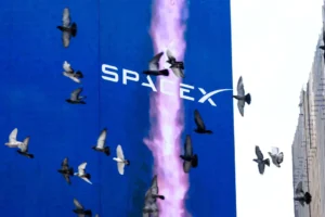 SpaceX rekor zarar açıklayacak. Hisseleri yarı yarıya eridi