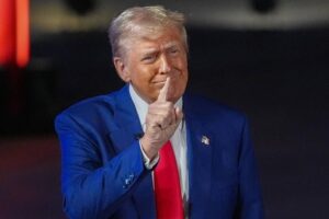 ABD'de basın kuruluşlarından Trump'a dava: "Piyasayı etkileyen devlet bilgilerini satıyor"