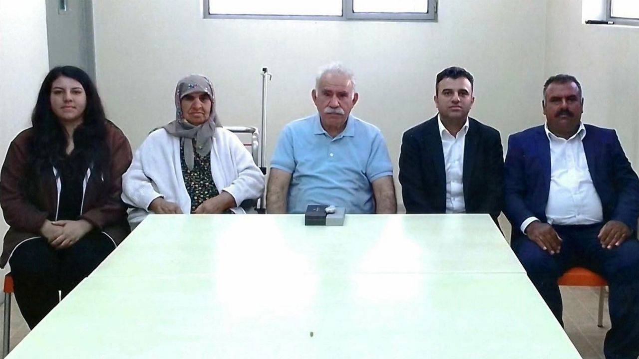Abdullah Öcalan’ın ailesi ile çektirdiği fotoğrafı paylaşıldı