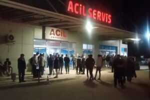 İki otomobil çarpıştı: Ölenlerin isimleri belli oldu!