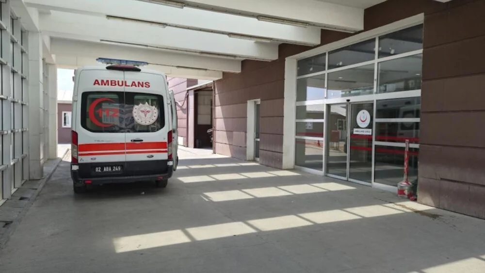 Adıyaman’da işçileri taşıyan minibüs devrildi: 13 yaralı