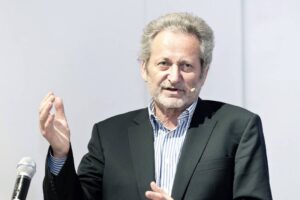 Alman yazar Rügemer: 'Merz Almanya'yı yoksullaştırıyor ABD'yi zenginleştiriyor'