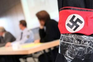 Almanya'da Neonazi derneğine operasyon