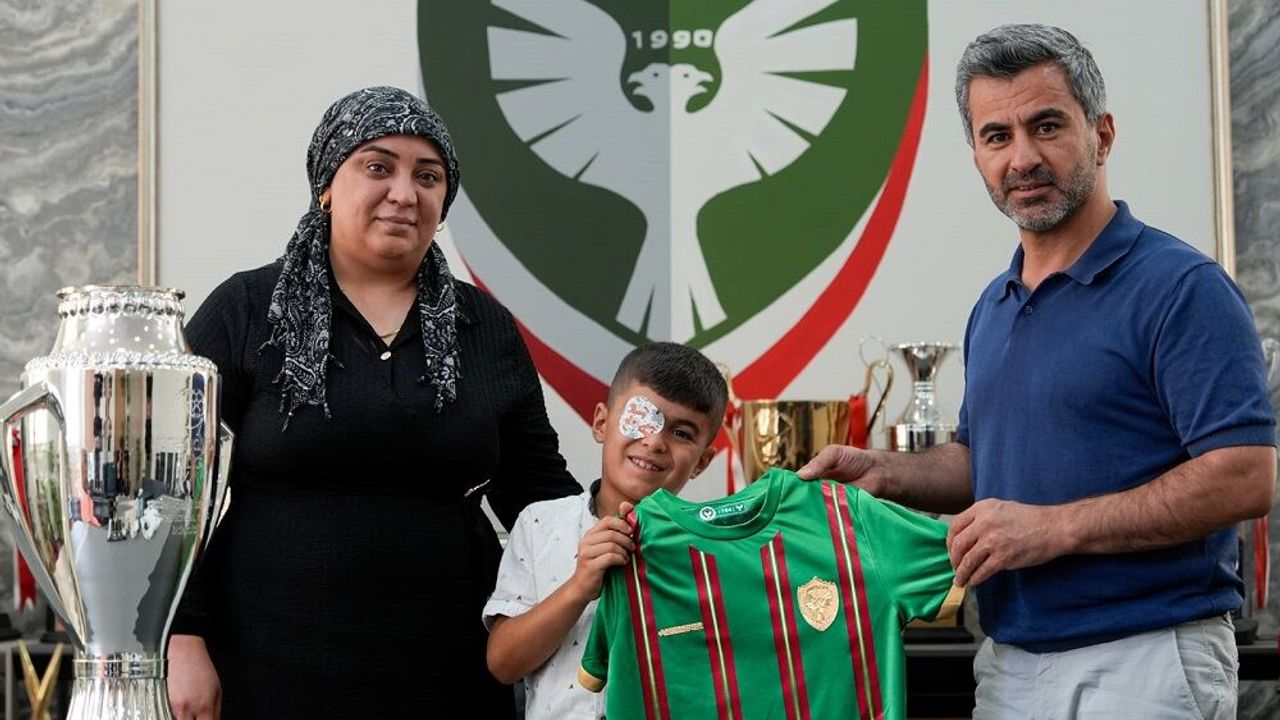 Amedspor’dan anlamlı jest: Yaralanan çocuğu ağırladı!
