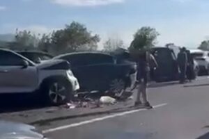 Anadolu Otoyolu'nda 12 araçlı zincirleme kaza: Yaralılar var