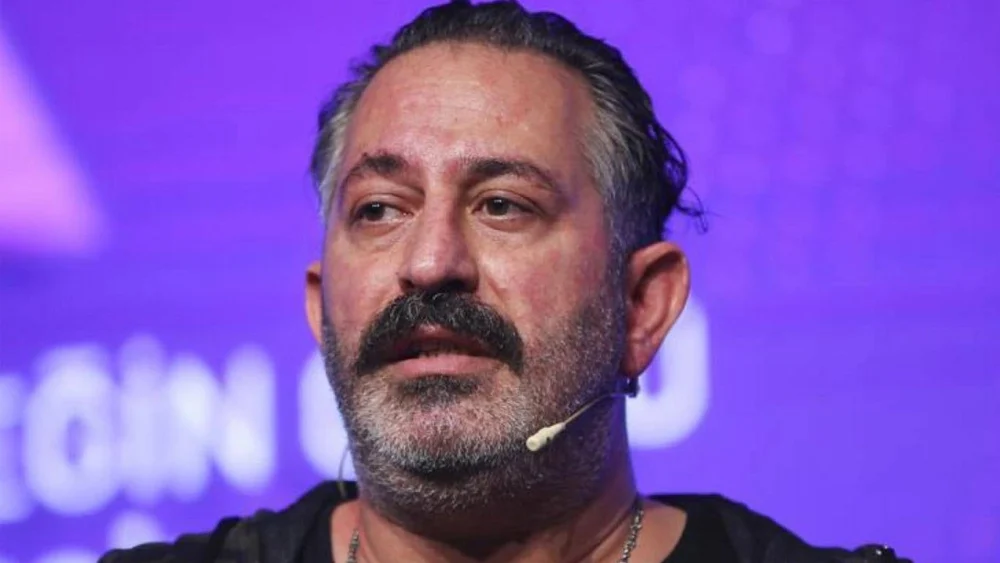 Anjiyo yapılmıştı: Cem Yılmaz hastane odasından fotoğraf paylaştı