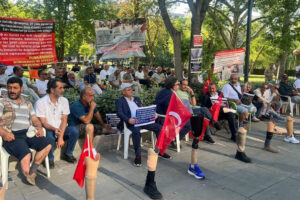 Ankara'da gazilerin eylemine polis müdahelesi: İYİ Partili vekil fenalaşarak hastaneye kaldırıldı