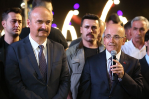 Bakan Mehmet Şimşek memleketi Batman’a gitti: “Hizmet fırtınası var!”