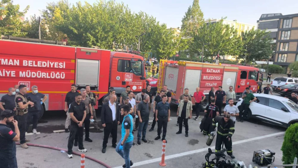 Batman'da spor salonunda yangın: 2 can kaybı, 10 yaralı