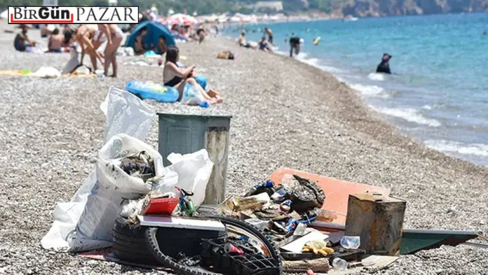 Bayraklar mavi, deniz gri: Antalya’da deniz kirliliği krize dönüştü