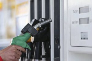 Benzine bir zam daha: Pompa fiyatı değişecek