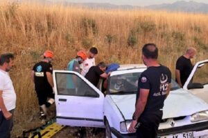 Bingöl – Diyarbakır yolunda trafik kazası: İki kişi yaralandı