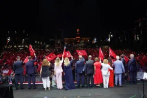 Büyükçekmece'deki 30 Ağustos kutlandı: İmamoğlu'nun mektubu okundu