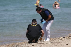 Çanakkale'de plajda mühimmat bulundu