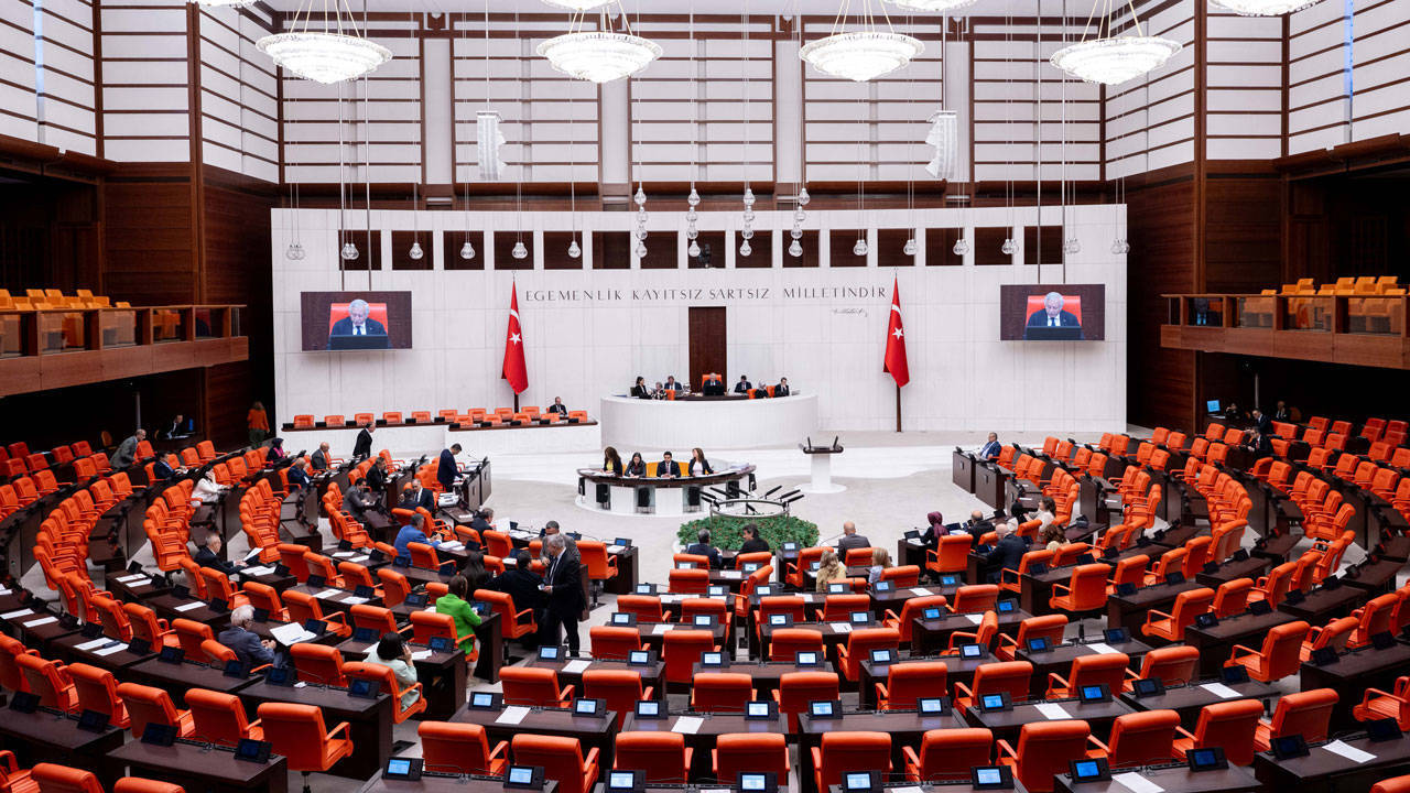 Çerçeve yasa komisyonda