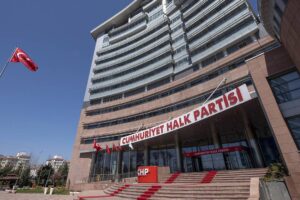 CHP'de 49 isim ihraç talebiyle disipline sevk edildi