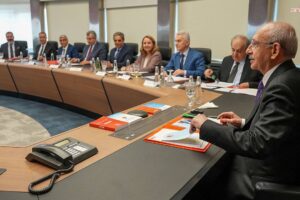 CHP MYK Kılıçdaroğlu başkanlığında toplandı