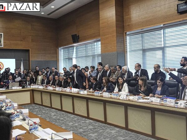 Çözüm sürecinde kritik aşama: Demokrasi olmadan