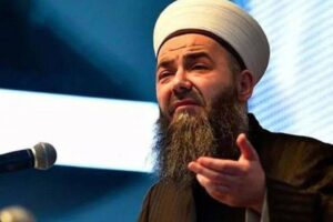 Cübbeli Ahmet ameliyata alındı: Sağlık durumuna ilişkin açıklama