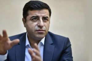 Demirtaş’la görüşmesini anlattı: “Ankara’da devletin en üst görevlerini hedefliyor”
