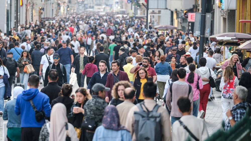 DİSK-AR: Geniş tanımlı işsiz sayısı 12,3 milyona ulaştı