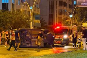 Diyarbakır Bağlar'da otomobiller çarpıştı: Yaralılar var