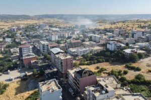 Diyarbakır’ın ilçesi çöp dumanı altında: Belediyeye tepki!