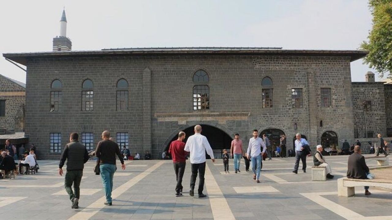 Türkiye'nin en kalabalık mahalleleri belli oldu: Diyarbakır’dan 2 mahalle ilk 5’te!