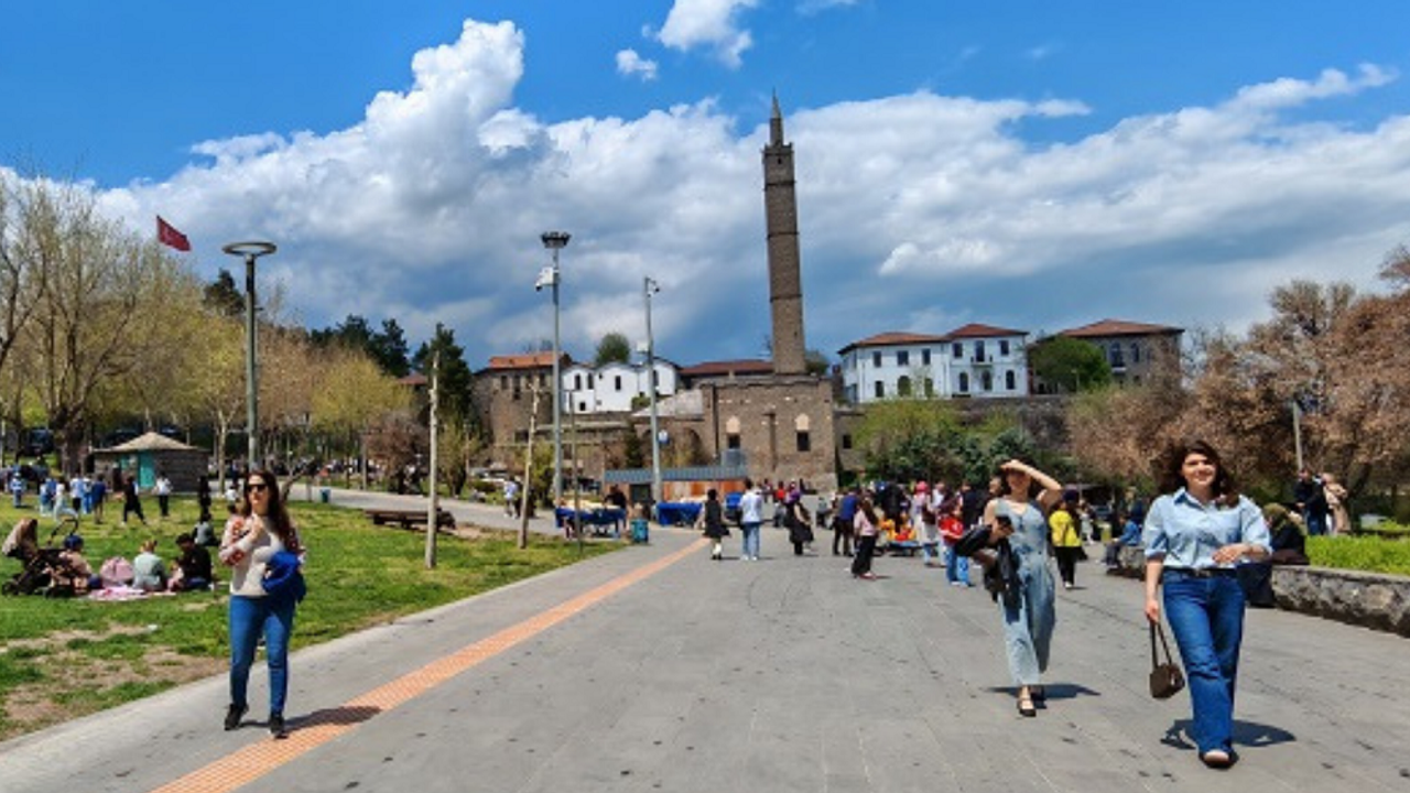 Diyarbakır’da yazın seyri değişiyor! Sıcaklıklar kademeli olarak düşecek