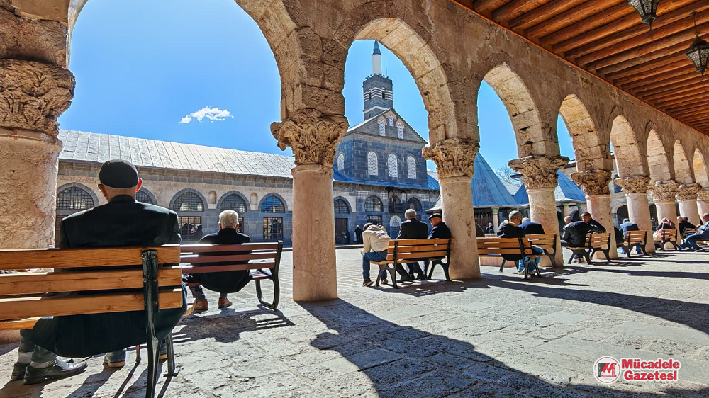 Diyarbakır'ı temiz tutmak belediyenin mi, vatandaşın mı görevi?