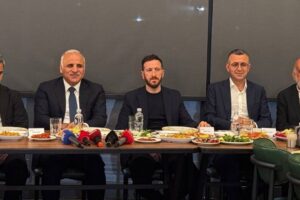 Amedspor Başkanı Eren: "Gelen herkesi çiçeklerle karşılayacağız"