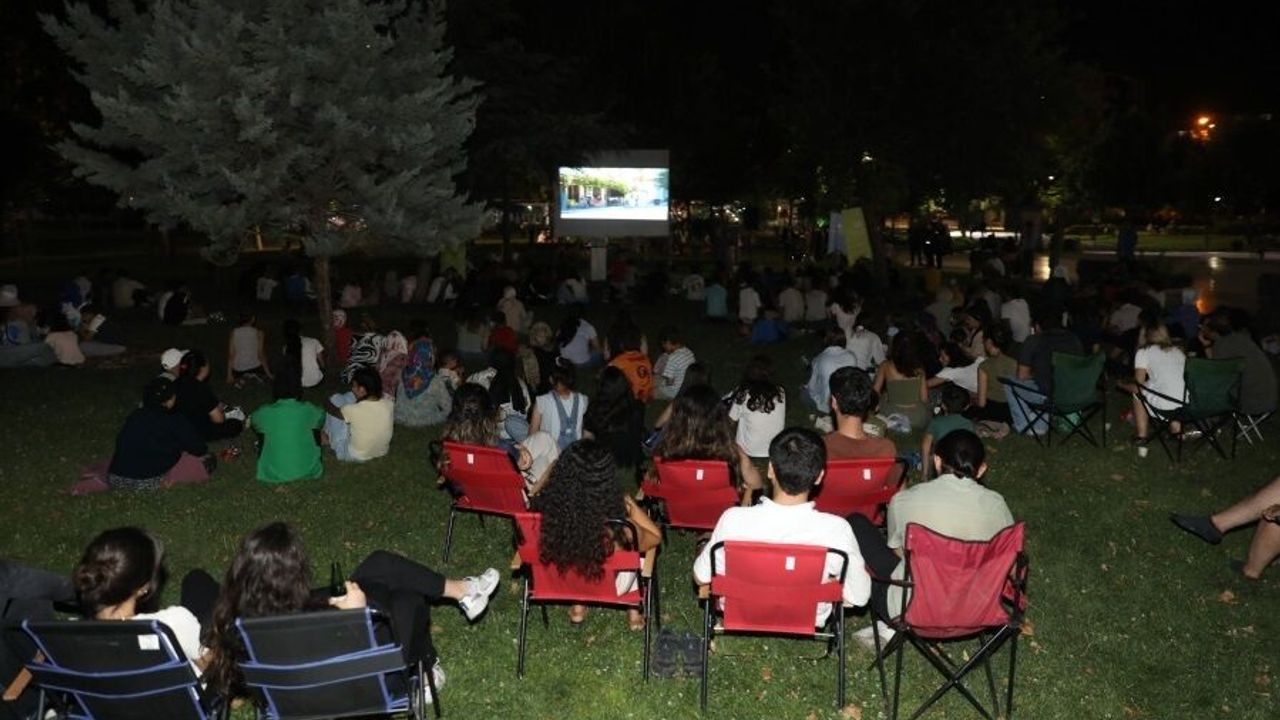Diyarbakır’da sinema keyfi açık havaya taşınıyor: 6 hafta boyunca ücretsiz film keyfi