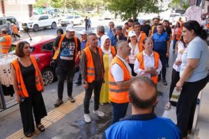 Diyarbakır’da sokaklar kolektif emekle temizleniyor!